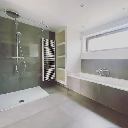 Holiday home De Veldmuis, Met Mooie Speelhoek En Speelhuis *